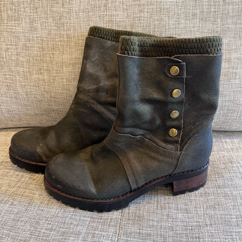 Stylish Women's Ankle Boots - Brown